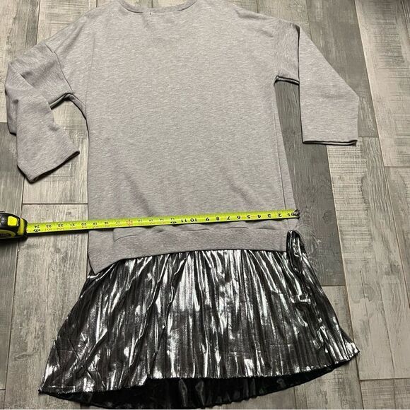 Athletic dress Metallic Sweatshirt Relaxed Gray Drop Waist Silver Pleats Skirt L - Picture 8 of 11